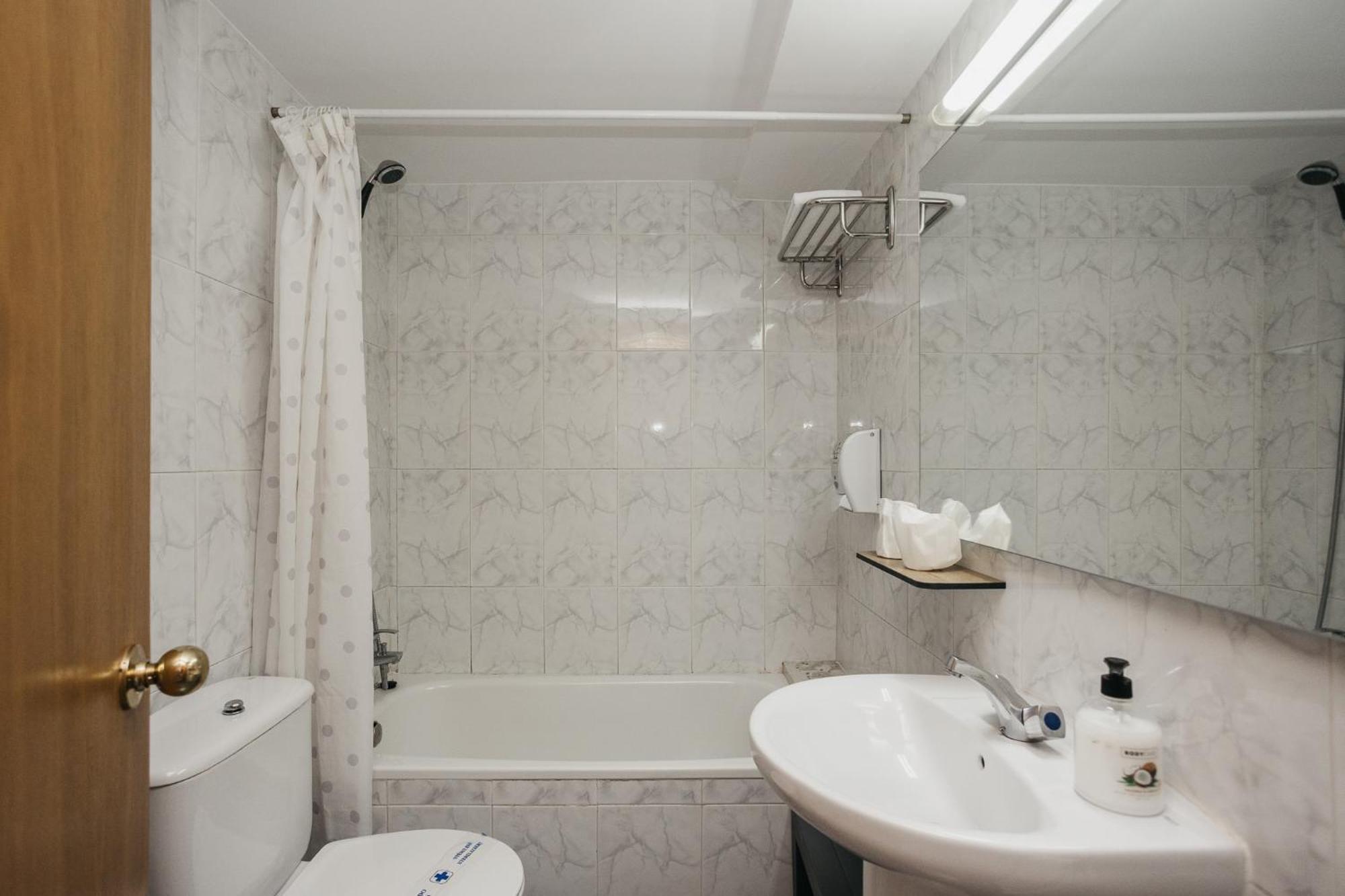 La Trobada Hotel Sport Ripoll Kültér fotó