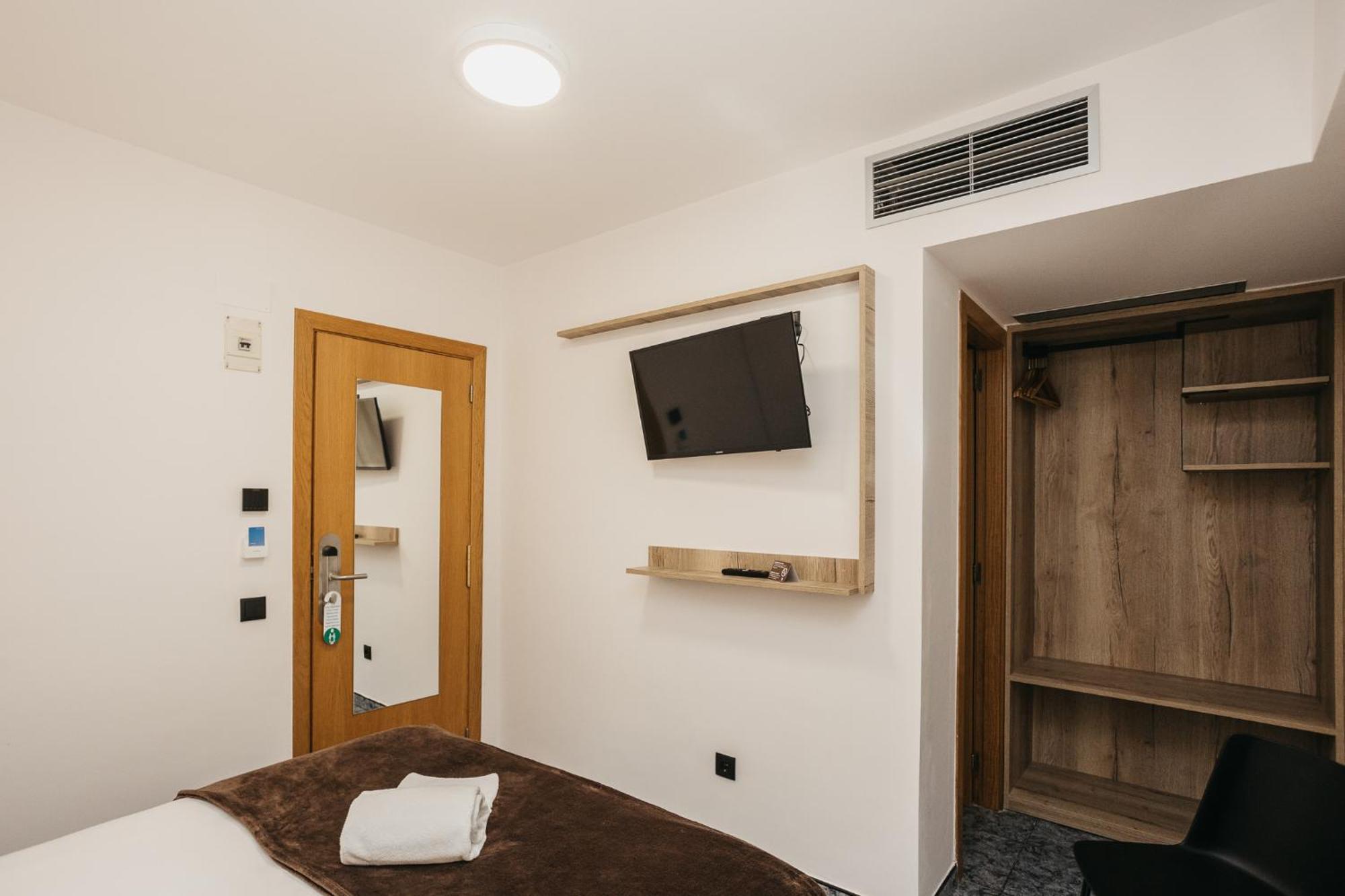 La Trobada Hotel Sport Ripoll Kültér fotó